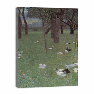 Garden with chickens in St. Agatha