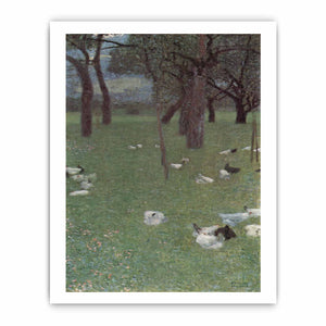 Garden with chickens in St. Agatha