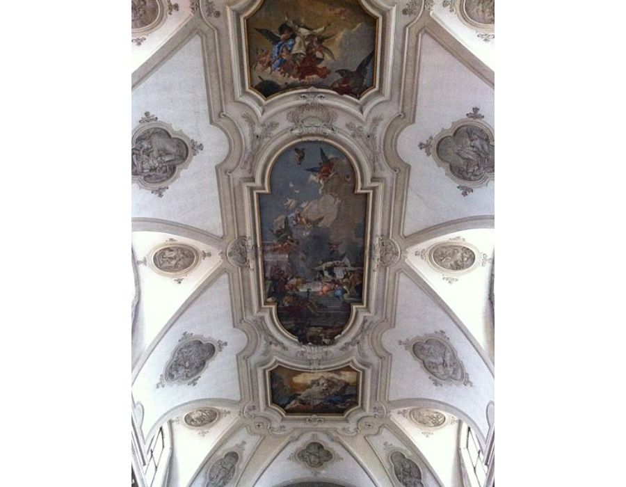 Ceiling frescoes 